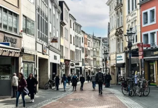 Verkaufsoffener Sonntag auch auf der Sternstrasse in Bonn