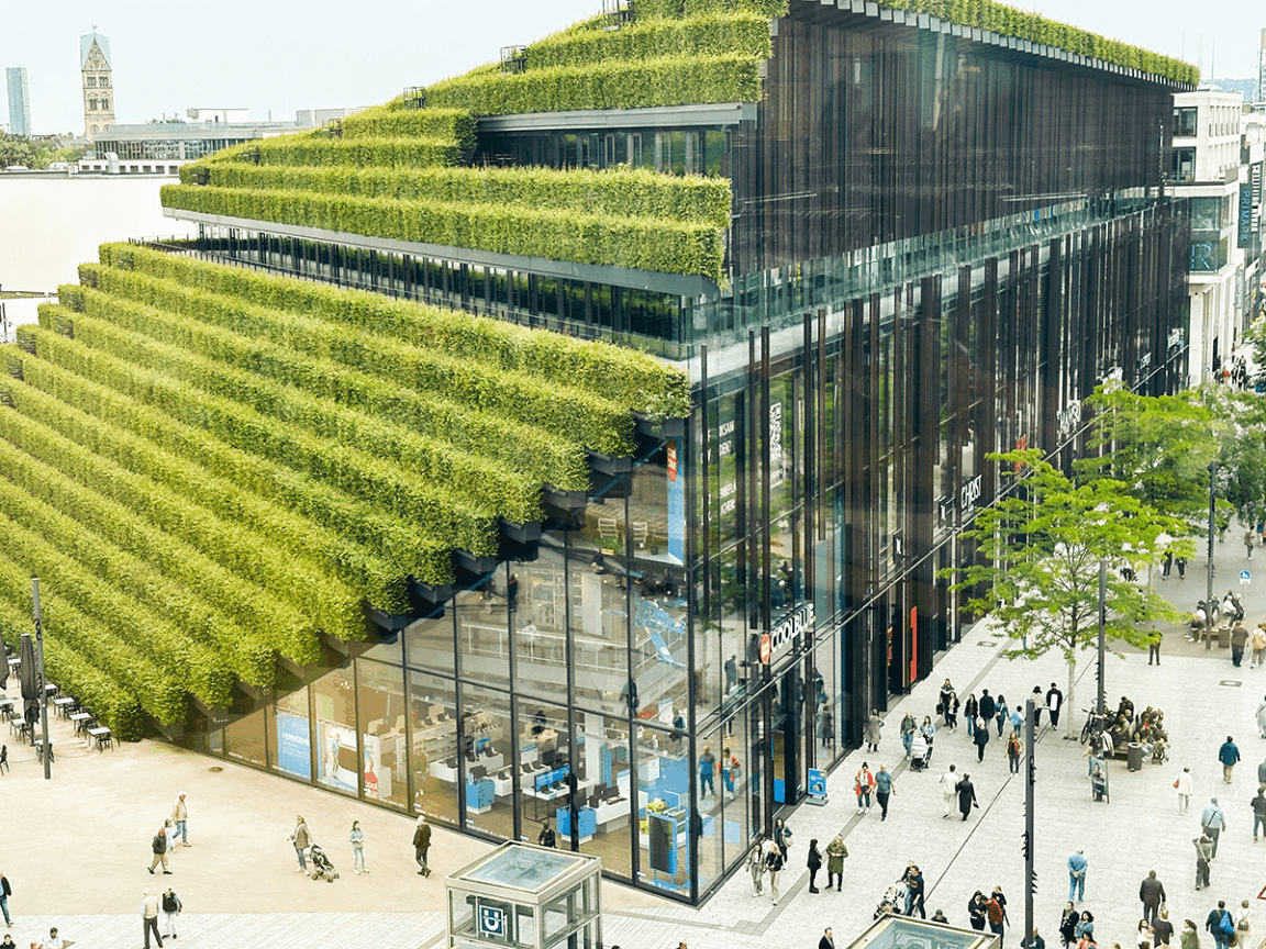 Verkaufsoffener Sonntag in Düsseldorf auf der Schadowstrasse