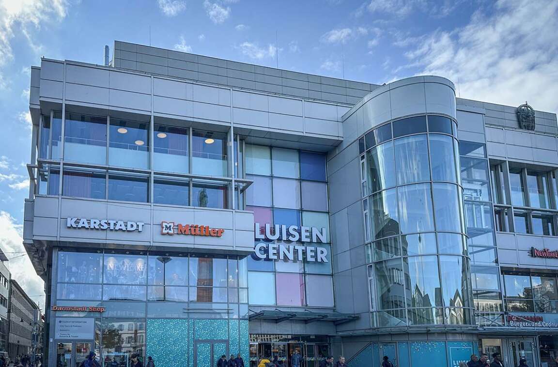 Einkaufen im Luisencenter in Darmstadt